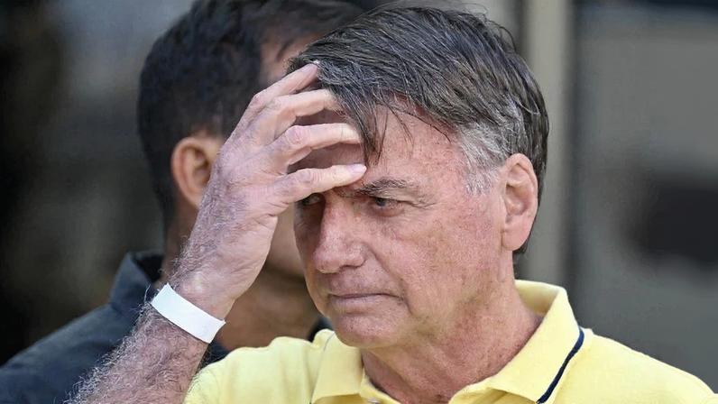 O ex-presidente Jair Bolsonaro após exames em 16 de agosto de 2025. Foto: Evaristo Sá/AFP