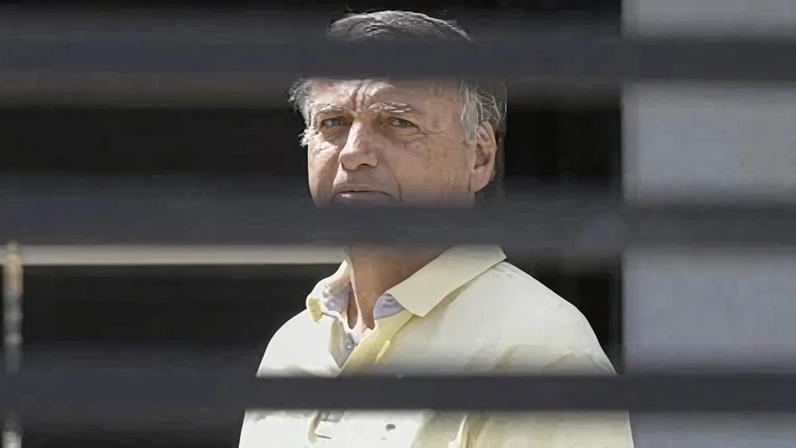 O ex-presidente Jair Bolsonaro, em prisão domiciliar, em 3 de setembro de 2025. Foto: Sergio Lima/AFP