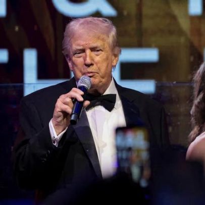 Trump diz ao WSJ que toma mais aspirina do que recomendam os médicos