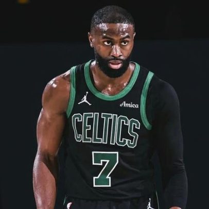 Jaylen Brown impulsiona Celtics e freia Clippers na NBA