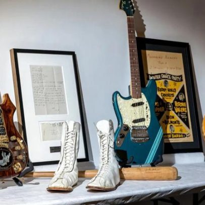 Guitarra de Kurt Cobain e Bateria de Ringo Starr vão a leilão