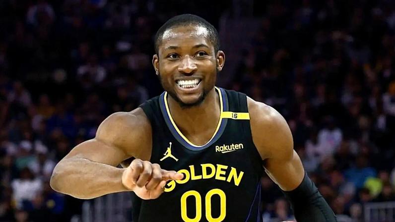 Jonathan Kuminga trocas NBA