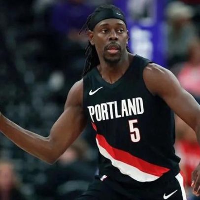 Knicks avaliam troca para trazer Jrue Holiday