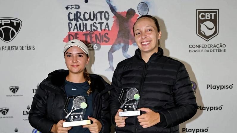 Julia Pretti e Alice Ghiraldi, dos 18 anos (Foto: Zizao Fotos)