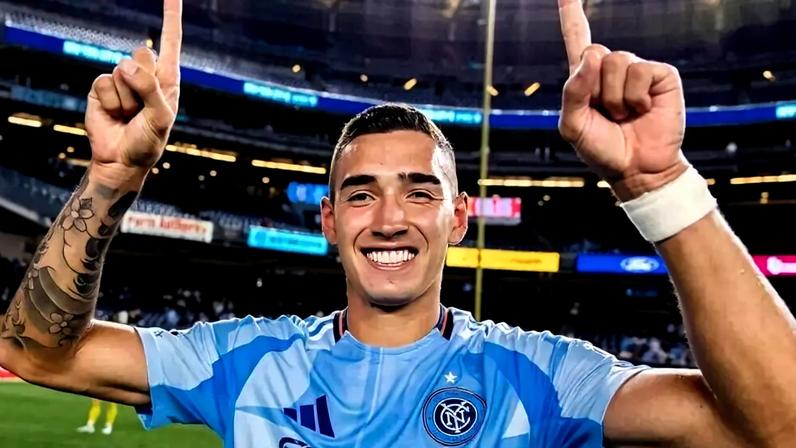 Julián Fernández está em time que pertence ao Grupo City (Foto: Divulgação)