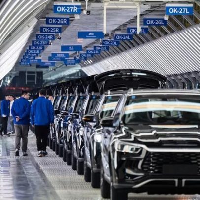 BYD bate recorde com 4,6 milhões de veículos em 2025, mas desafios surgem