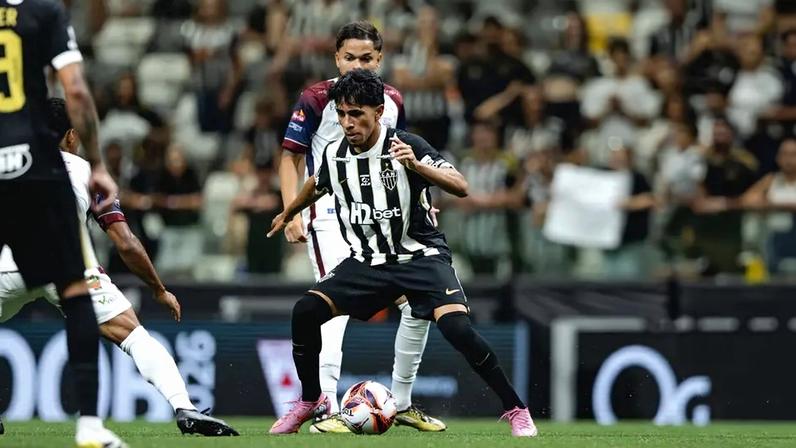 Kauã Pascini contra o Betim (Foto: Pedro Souza / Atlético)