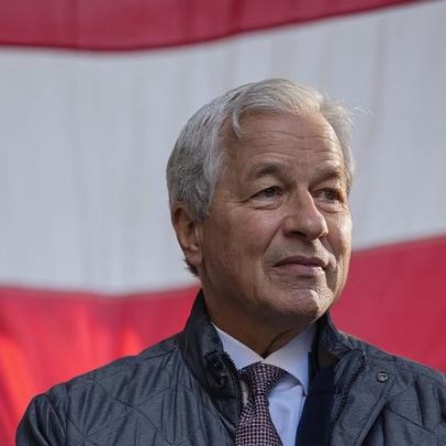 Trump processa JPMorgan e Dimon por discriminação no valor de US$5 bilhões