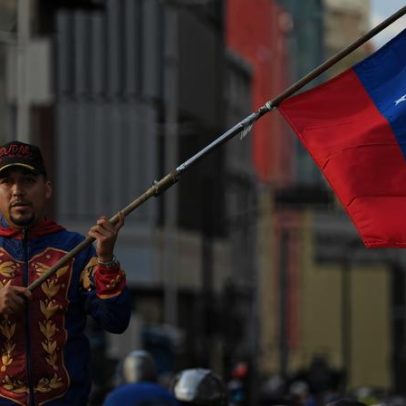 Venezuela busca restabelecer vínculos diplomáticos com os EUA