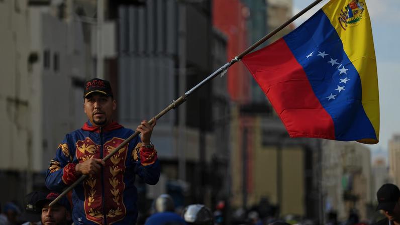 Venezuela busca restabelecer vínculos diplomáticos com os EUA