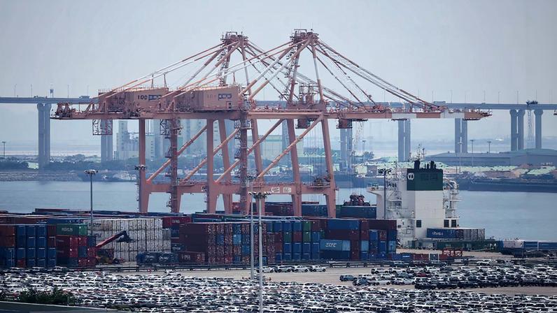 KIA Motors' vehicles are parked to be exported, at a port in Pyeongtaek, South Korea, July 31, 2025. REUTERS/Kim Hong-Ji/File Photo