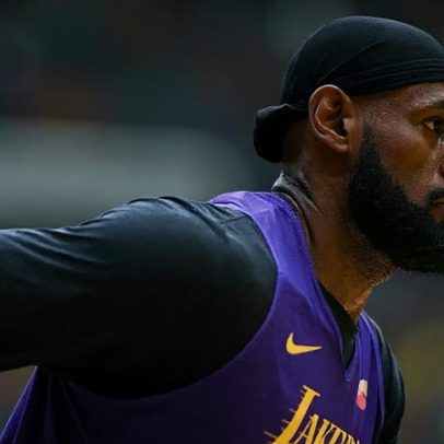 Lakers promovem mudanças na temporada após LeBron James