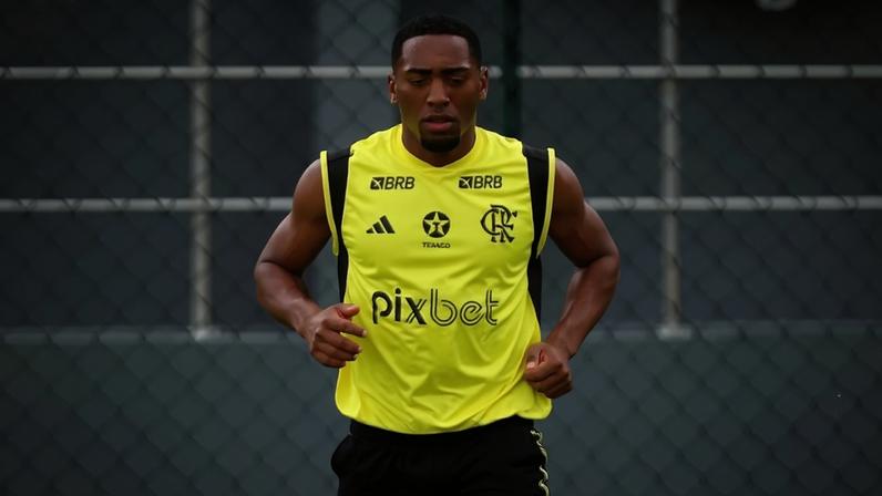 Lorran durante treino do Flamengo no Ninho do Urubu (Foto: Gilvan de Souza/Flamengo)