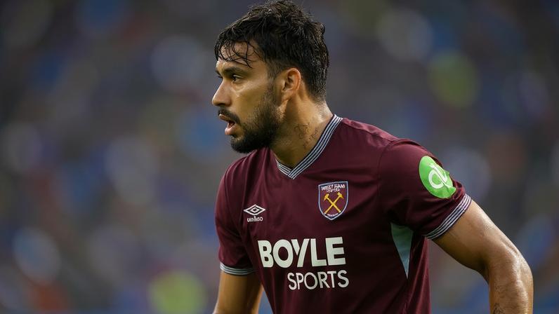 Lucas Paquetá, ex-Flamengo, em ação pelo West Ham durante amistoso contra o Everton (Foto: Patrick McDermott/AFP)