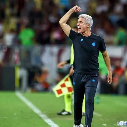 Luís Castro defende mudanças no Grêmio após derrota para o Fluminense