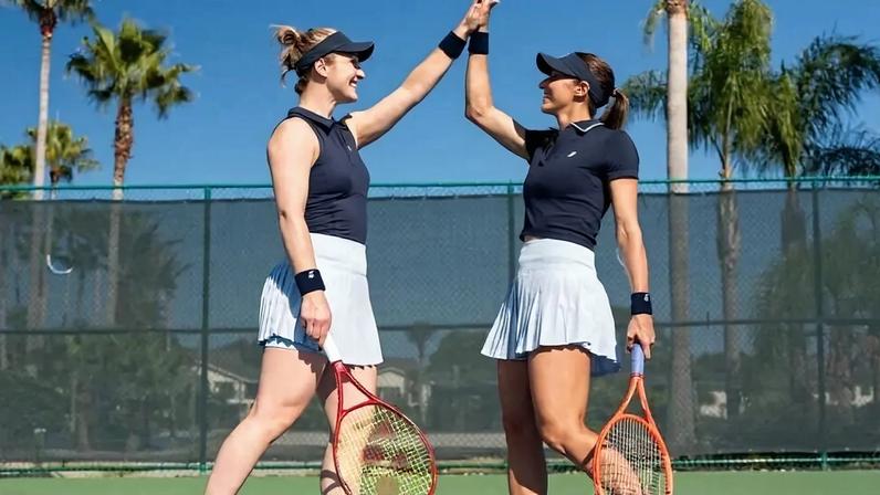 Dupla Luisa Stefani e Gabriela Dabrowski (Foto: Slyce Apparel)