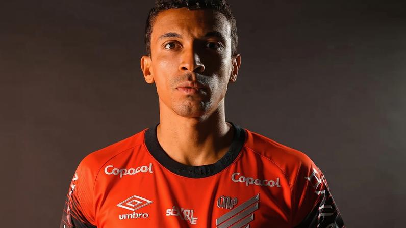 Luiz Gustavo acerta por um ano com o Athletico. Foto: Duda Matoso/Athletico