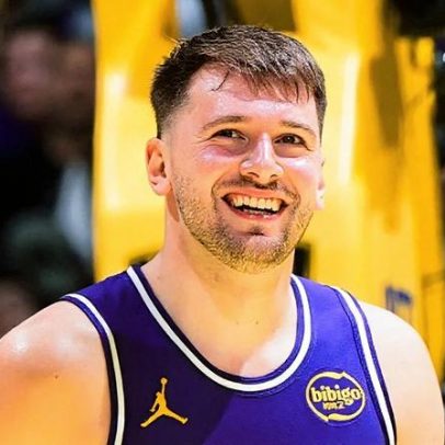 Luka Dončić entra na briga pelo MVP da NBA
