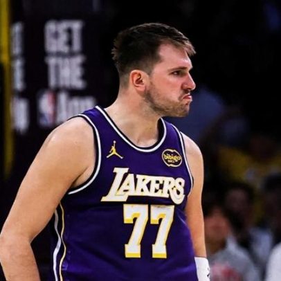 Luka Doncic lamenta marca negativa em derrota para Bucks