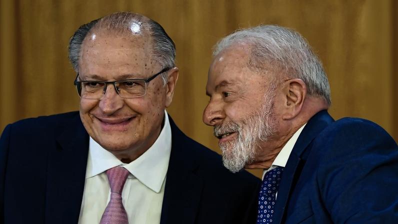 Geraldo Alckmin e Lula em 13 de agosto de 2025. Foto: Evaristo Sá/AFP