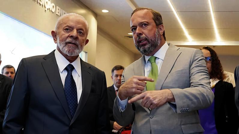 O presidente Lula e o ministro Alexandre Silveira, do MME. Foto: MME