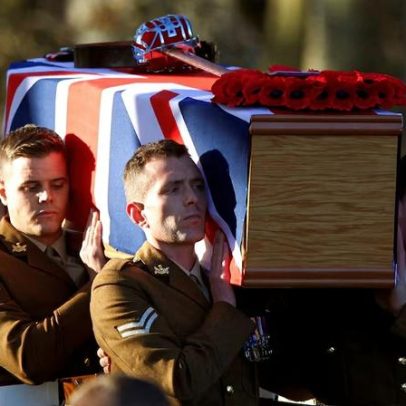 Trump elogia tropas britânicas como bravas guerreiras após condenação ampla