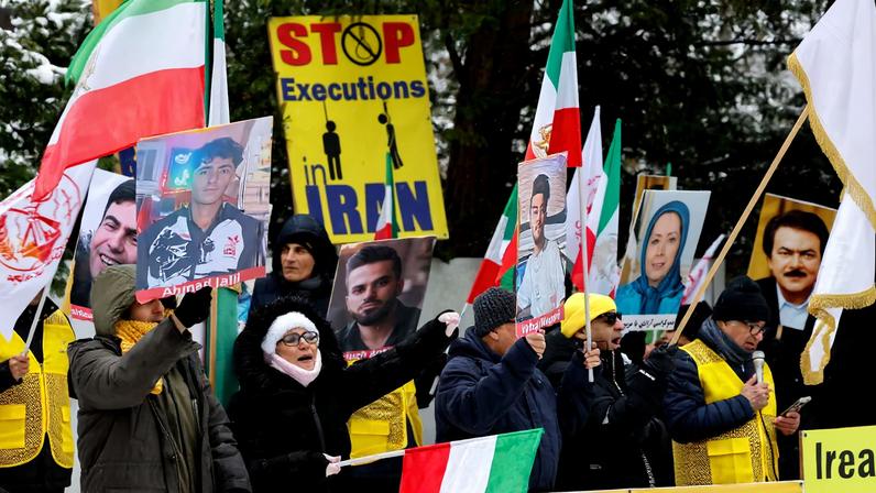 Liderança iraniana está em seus últimos dias, afirma Merz