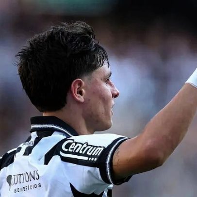 Dirigente do Vélez cobra Botafogo por dívida na compra de Montoro