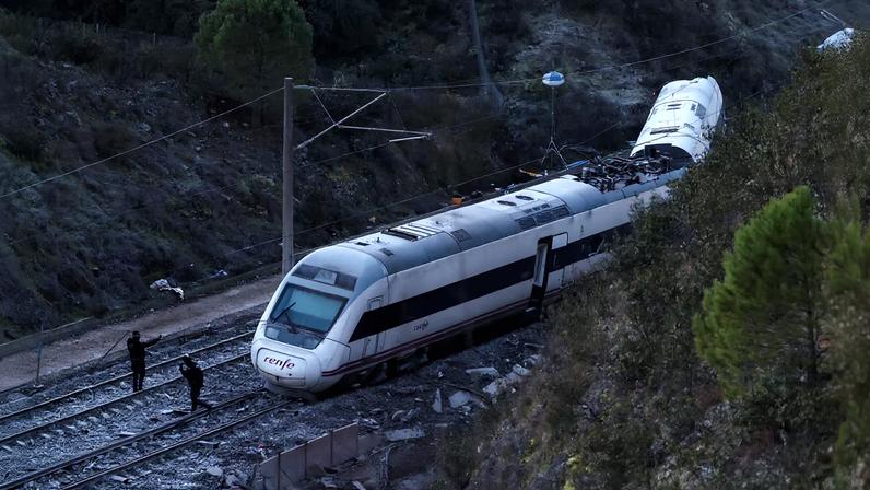 Two high-speed trains derail in Spain