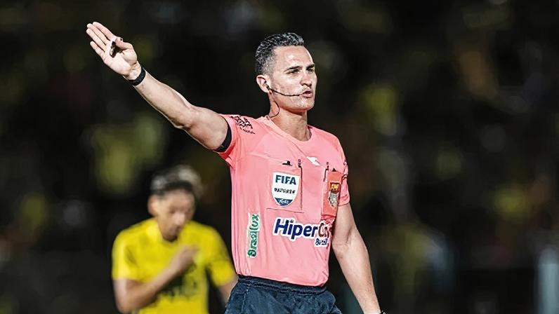Matheus Delgado Candançan em Mirassol x São Paulo pelo Paulistão de 2026; o árbitro vai apitar o clássico entre Palmeiras e São Paulo