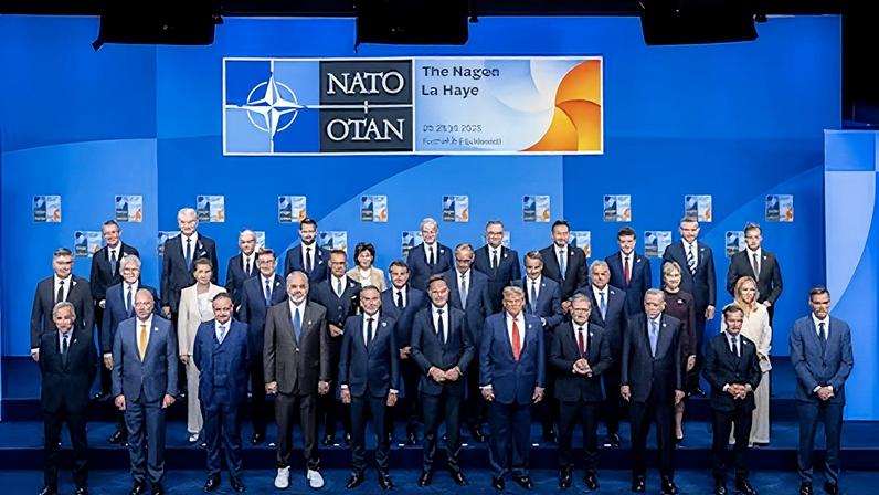 Foto de familia de la última Cumbre de la OTAN en La Haya, el pasado junio.