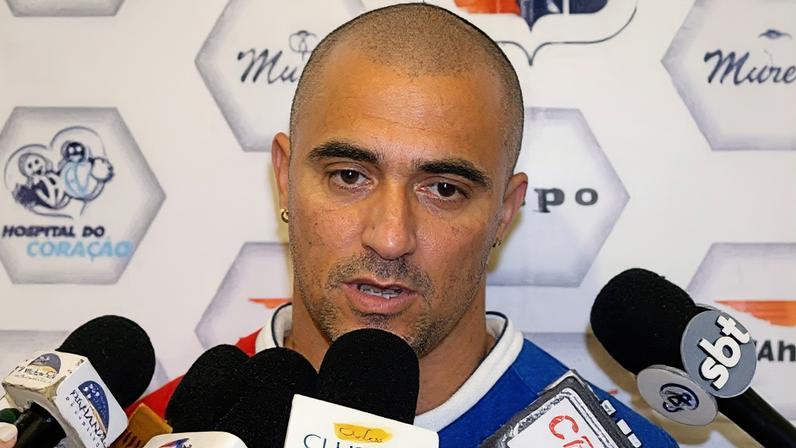 Nem teve seu grande momento com a camisa do São Paulo nos anos 1990, período em que integrou elencos campeões e foi titular em temporadas decisivas.