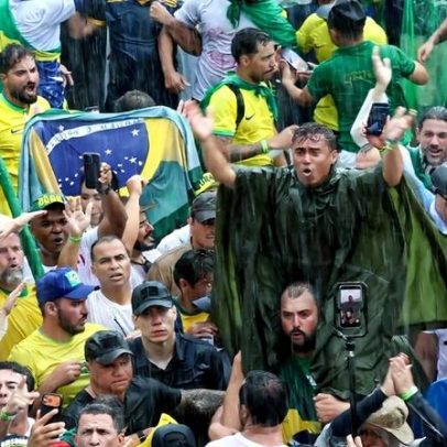 Ato de Nikolas Ferreira em Brasília reúne 18 mil pessoas