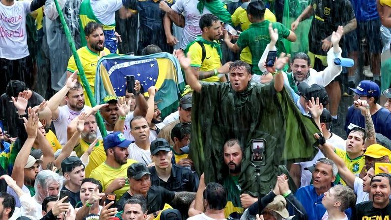 Ato liderado por Nikolas Ferreira, em Brasília, em 25 de janeiro de 2026. Foto: Sergio Lima/AFP