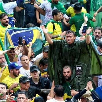 Bolsonaristas atingidos por raio em Brasília recebem alta