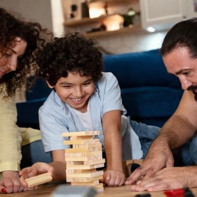 Pais e filhos que brincam juntos fortalecem vínculos e desenvolvimento