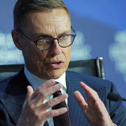 Presidente finlandês afirma que Trump pressiona a Rússia