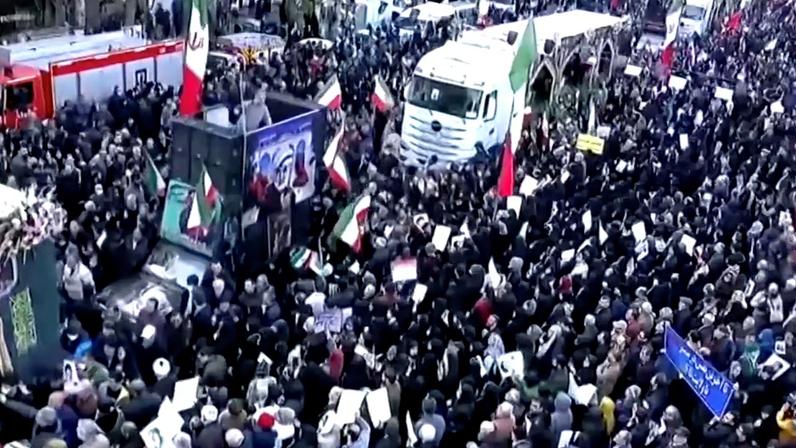 Protestos no Irã revelam cisma entre facções opositoras exiladas