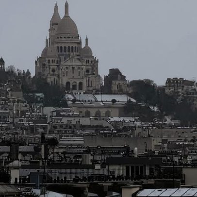 Madre superiora de Paris é acusada de assédio e maus-tratos a freiras