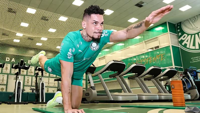 Paulinho, atacante do Palmeiras