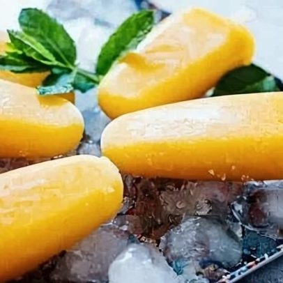 Picolés caseiros: 9 receitas de frutas para o verão
