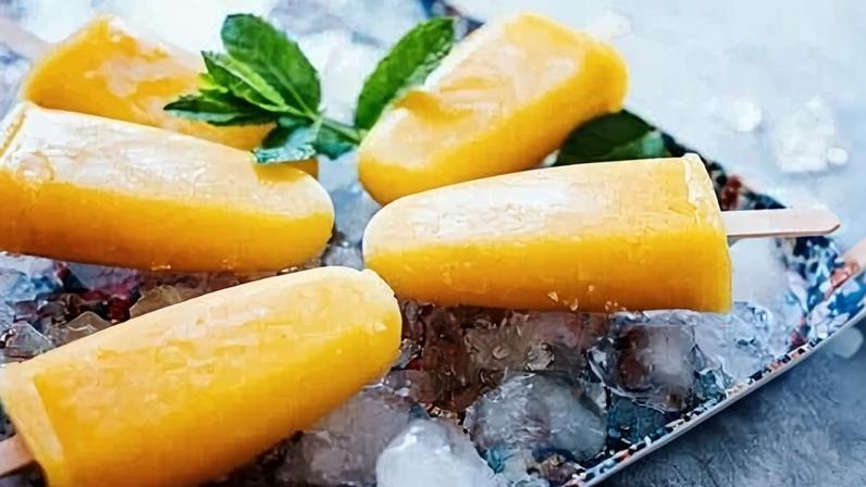 Picolés caseiros: 9 receitas com frutas para se refrescar no verão