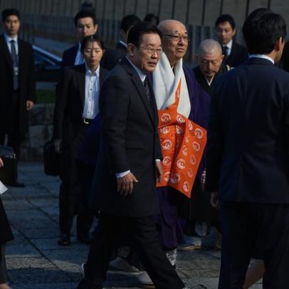 Takaichi e Lee encerram primeiro dia da cúpula com sessão de tambores