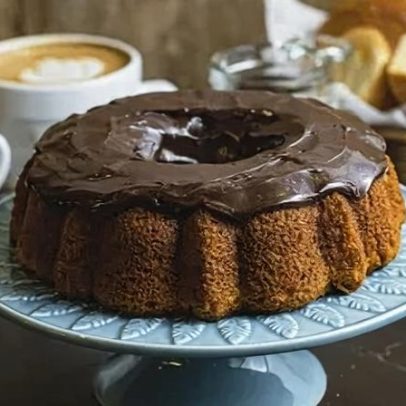 Feliciana Pães divulga receita de bolo de cenoura fofinho com cobertura