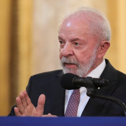 Lula recebe alta do hospital após cirurgia de catarata