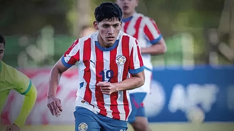 Jogador vai reforçar o time nesta janela