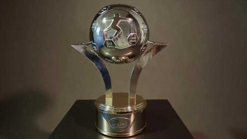 Troféu Roberto Dinamite, para o artilheiro do Brasileirão (Foto: Rafael Ribeiro/CBF)