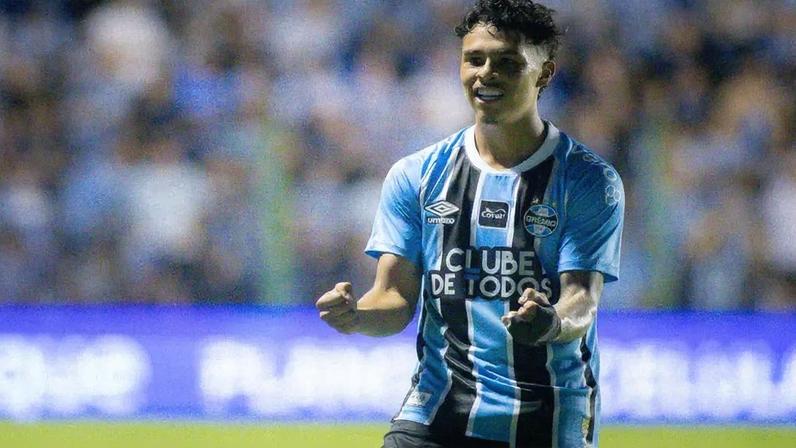 Roger em Avenida x Grêmio, pelo Gauchão 2026. Foto: Maxi Franzoi/Agif/Gazeta Press