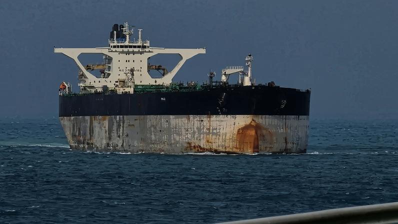 O petroleiro Marinera, em foto de 18 de março de 2025. Foto: Hakon Rimmereid/AFP