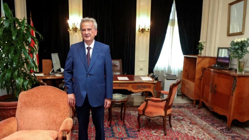 Longtime chief of Lebanon's Central Bank Riad Salameh, poses as he leaves office after a 30-year tenure, at Lebanon's Central Bank building in Beirut, Lebanon July 31, 2023. REUTERS/Mohamed Azakir/ File Photo